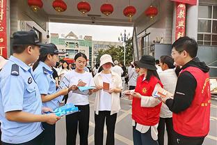 詹俊：国足防守上要注意保护张琳芃这一侧，进攻要发挥好头球优势